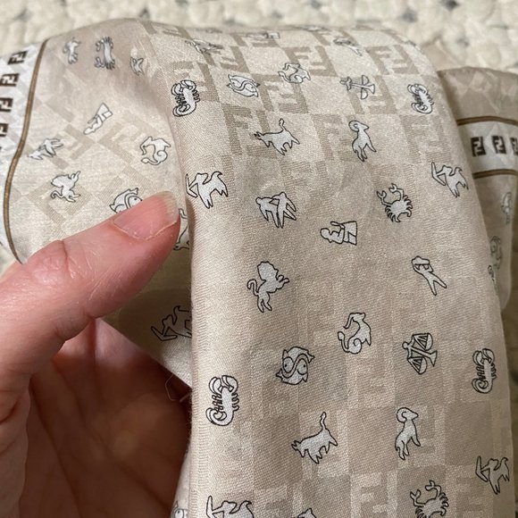 FENDI Authentic FF Logo FENDISSIMA Zodiac Scarf - Picture 3 of 7